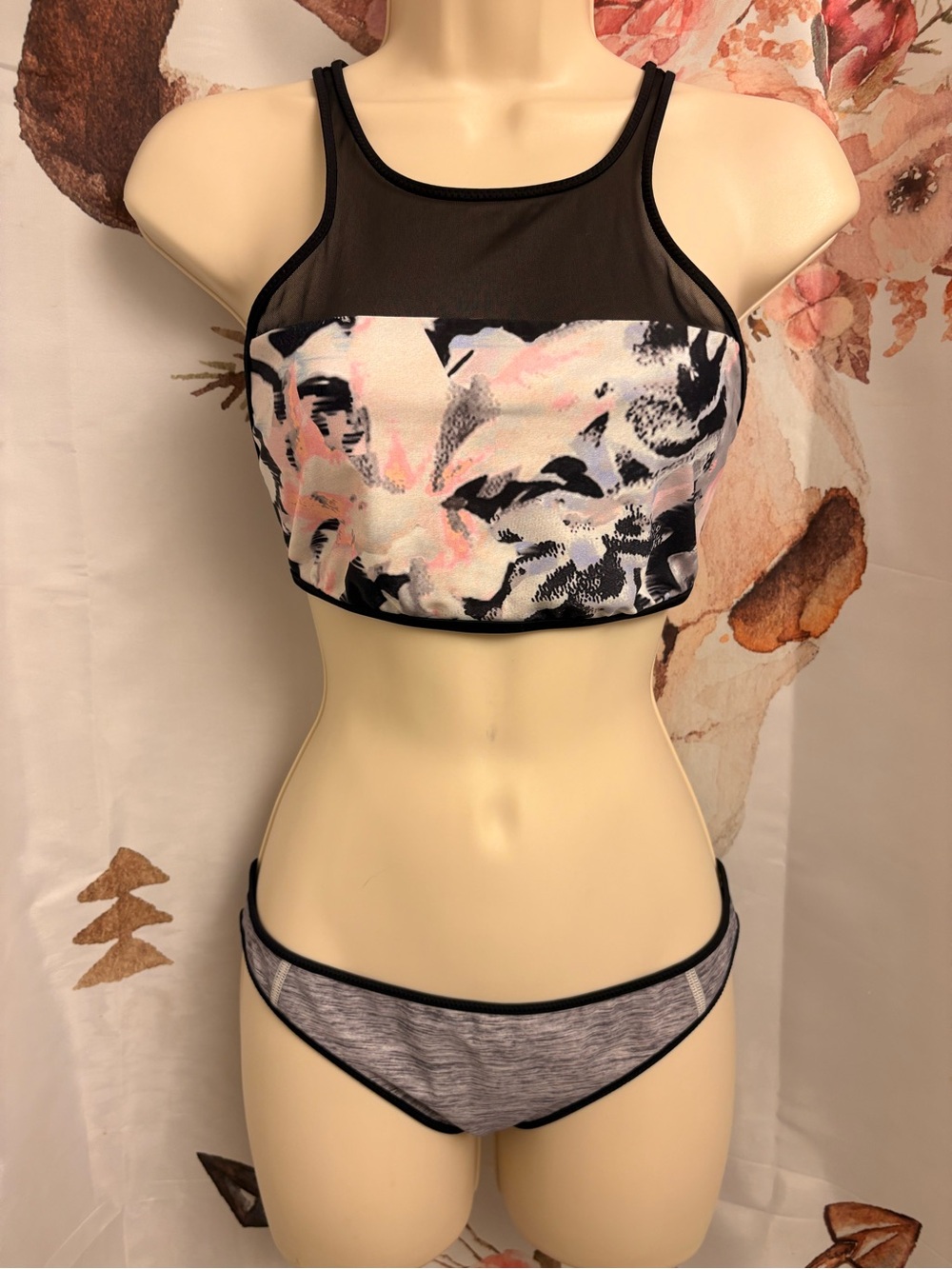 Size 4 reversible lululemon swimsuit
